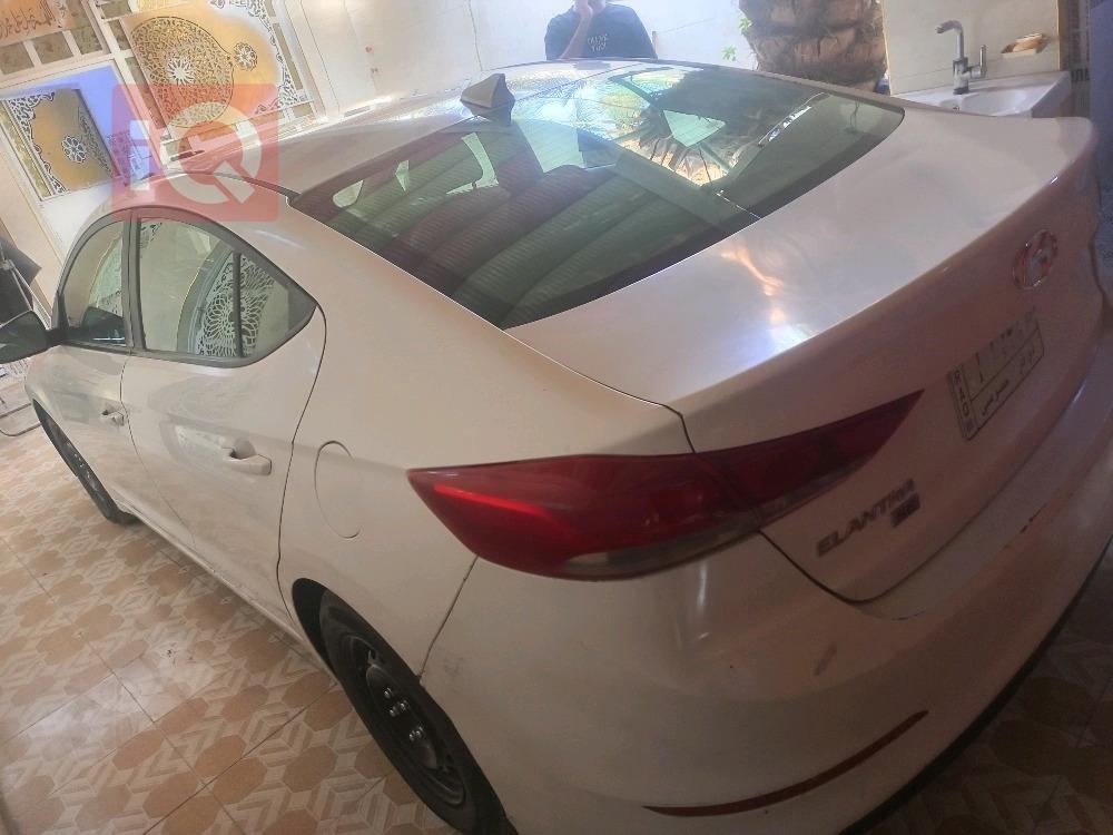 هیوندای ئەلەنترا